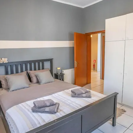 Cleos Apartman Kavála
