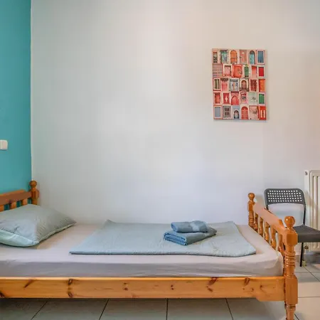 Cleos Apartman *
